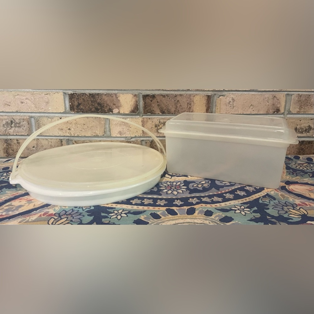 Two pieces of Vintage Tupperware